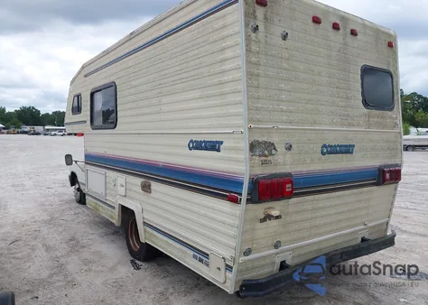 1990 Toyota Pickup Cab Chassis Super Long Wb z USA, uszkodzony, nr VIN JT5VN94T9L0012762